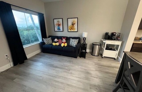 Florida Central Atlantic Coast Apartment | Disney Epic & SeaWorld * King & Queen Free shuttle