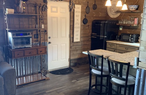 New Port Richey Apartment | ❤️Dixieland Delight❤️Studio. Pet friendly WITH FEE 🐕🐈❤️❤️❤️❤️❤️