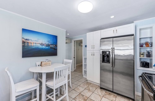 Hills T P Apartment | Dog Friendly, Large Heated Pool, Short Walk to Restaurants and Beach!