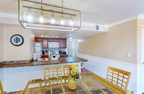 Kissimmee House | Dog-friendly retreat with hot tub, outdoor pool, & tennis court - great location