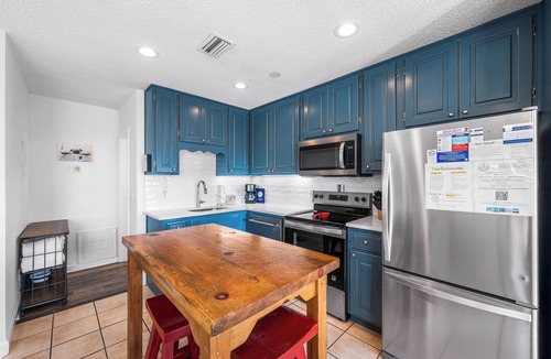 Laguna Beach House | Dog Friendly, Private Pool, Close to the Beach + Free Attraction Tickets!