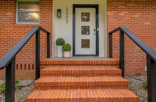 San Luis House | Don Andres 5 Bedrooms 6 Beds Parking for 6 Vehicles
