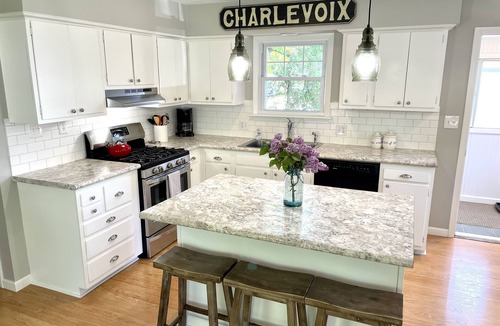 Charlevoix House | DOWNTOWN Charlevoix Home! Aug 13, 23, 29, 30 OPEN!-FANTASTIC location & ratings!