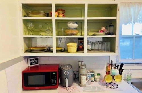 Waycross Apartment | Downtown Gem, Near Okefenokee Swamp, Thai Restaurant with Carport & Workspace