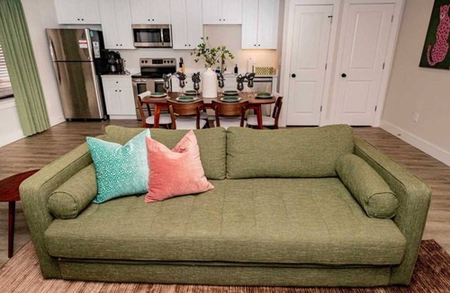 Downtown Jacksonville House | Downtown Jax Retreat- Sleeps 25
