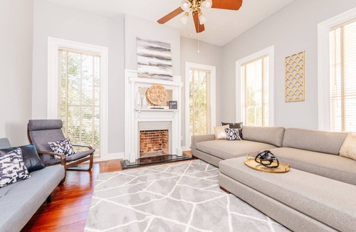 Macon House | Downtown Macon Duplex-Walk to Concerts, Food & Nightlife