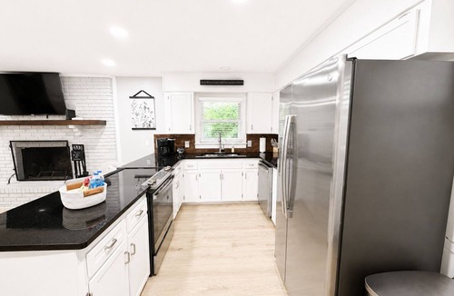 Prattville House | Downtown Prattville Home, near RTJ, 17 Springs, and Montgomery Whitewater!