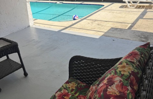 Holiday Garden Estates House | Downtown Private Pool Oasis In Sunshine State.