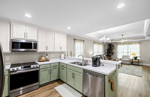 West Pensacola House | Dragonfly Nest Upscale Home Pensacola Beach 9 miles, Public Golf course 1 mile