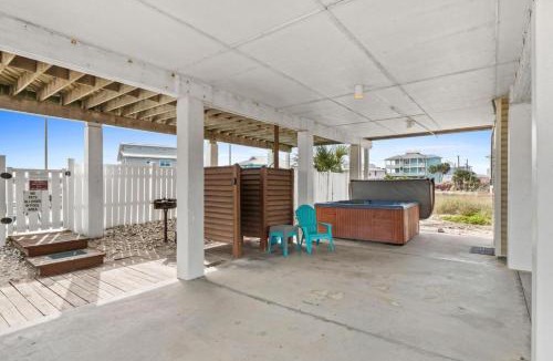 East End House | Dream Chaser-Private Pool-Hot Tub-Pets-Directly across from boardwalk to beach