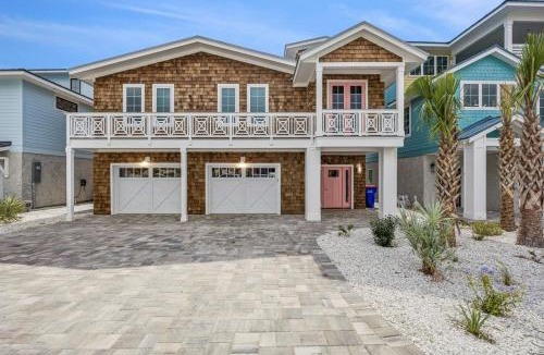 American Beach House | Driftwood Dunes - Oceanfront Beach House