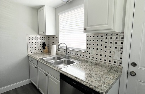 Dunedin House | Dunedin Living - Walking distance to ALL!