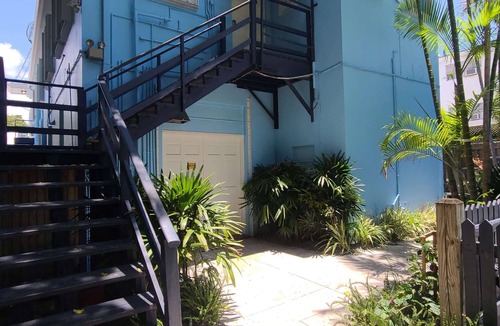 Downtown Apartment | Duval Street Suites with full kitchen heated pool, free parking