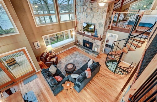 Hamlin House | Eagle View Retreat Panoramic Lakefront Escape