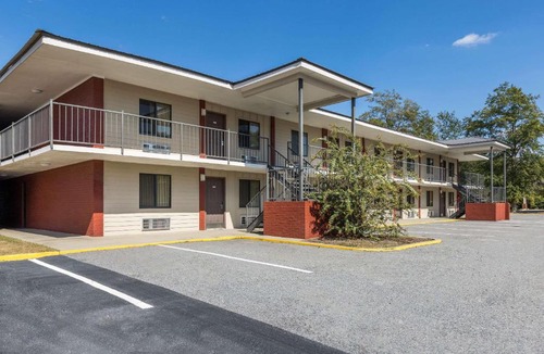 Vidalia Cabin | Econo Lodge Vidalia