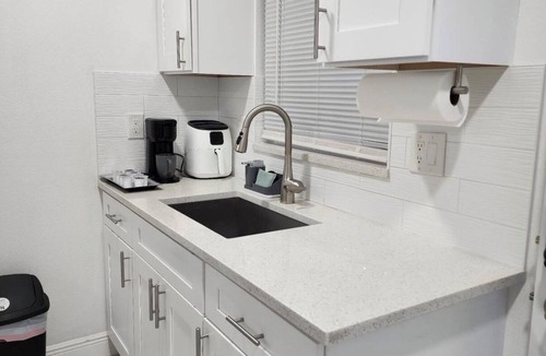 Egypt Lake-Leto House | Efficiency near Tampa airport and Raymond James Stadium. Parking & Private Entry