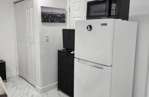 Egypt Lake-Leto House | Efficiency near Tampa airport and Raymond James Stadium. Parking & Private Entry