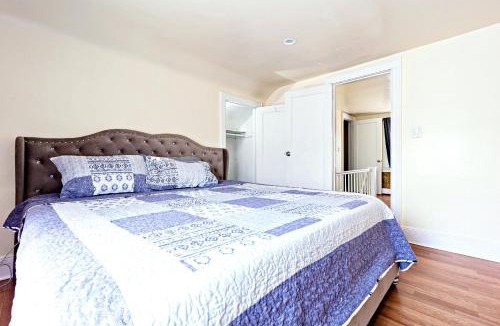 Valley Stream House | Elegant 6BR Home 7 min to JFK, Shopping Dining and Train Access to Manhattan, only 30 min journey, comes with Free Parking