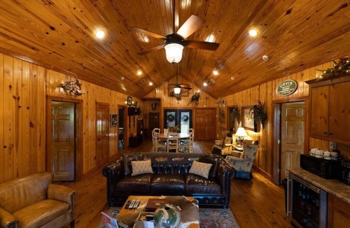 Fowlstown Cabin | Elegant Retreat with Firepit & Pond Views