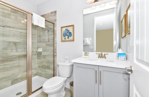 Historic Downtown Kissimmee House | Elite Home Near Disney With Theater Room, Game Room And Private Pool With Water Park Access At Encore Resorts Reunion - 200Au