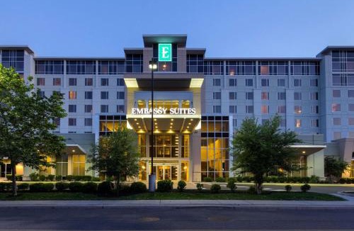 Elizabeth Hotel | Embassy Suites by Hilton Newark Airport