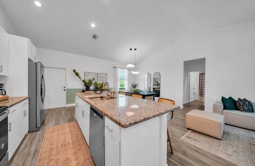 Port LaBelle House | Emerald Entry Retreat