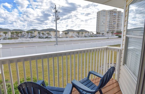 Holiday Isle Apartment | Emerald Escape I - 2BR SPC Beach Walk