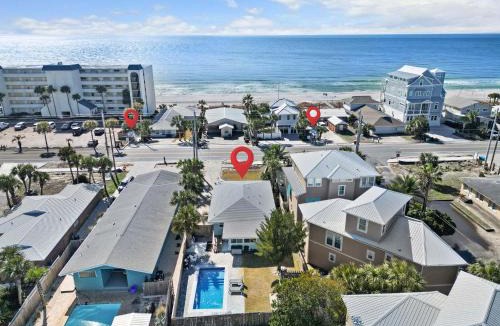Kiska Beach House | Emerald Flamingo