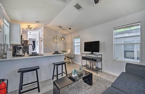 Kissimmee Cottage | Enchanted Cottage with Pool and Mini-Golf Near Disney