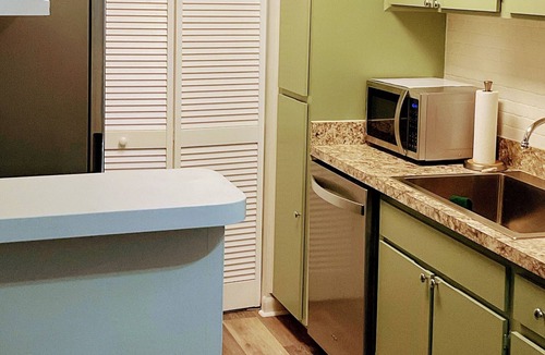 Ozona Condo | Endless amenities & great location condo in Palm Harbor.