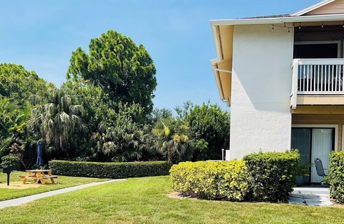 Ozona Condo | Endless amenities & great location condo in Palm Harbor.