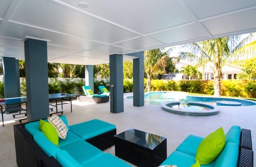 Anna Maria Villa | Endless Summer by AMI Locals