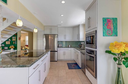Islamorada House | Enjoy a serene stay at 137 LeSerra Lane, a 3-bedroom canal retreat in Islamorada.