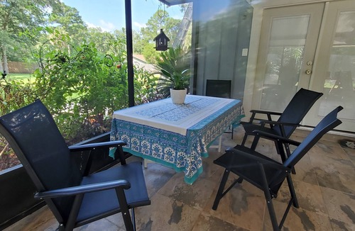 Kingsland House | Enjoy Southern Hospitality in Kingland Georgia, Bring Pets, Plenty Parking