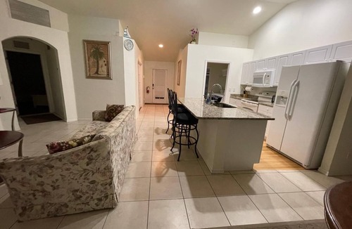 Sunshine House | Enjoy Sunny Florida weather and endless sight seeing, beaches, and fishing.