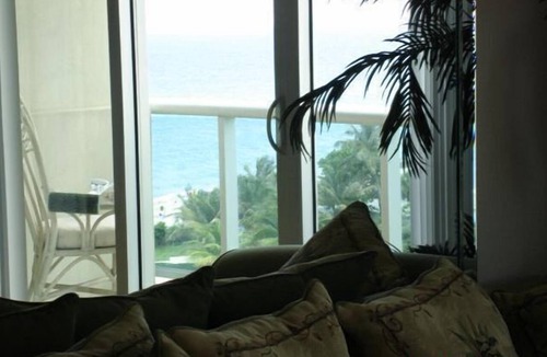 Hollywood South Central Beach Condo | Enjoy this Beautiful Ocean & Intracostal View 1/1 in the Tides!