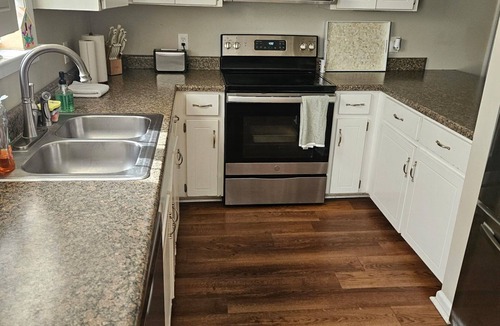 Midland City House | Enjoyable 3-bedroom house with AC in Midland City Close to all in Dothan
