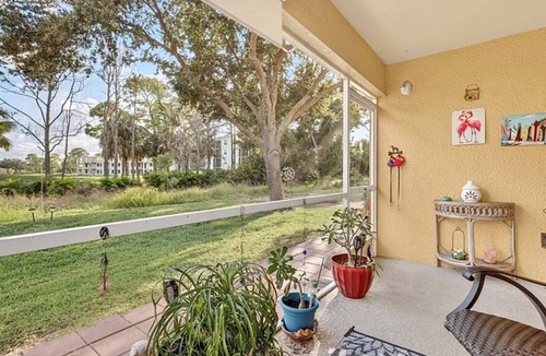 Lehigh Acres Villa | Entire 2-bedroom Villa Lehigh, close to spring training and golfing 1200 Sq Ft.