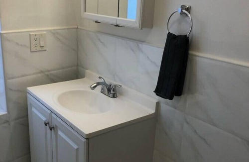 Elizabeth Apartment | Entire 3,000 sf loft floor, sleeps 10, direct NYC train 5-minute walk