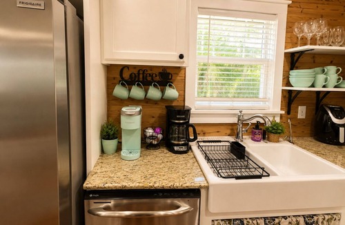 Truckland Cottage | Entire cottage in Fort Myers-Iona, minutes to Fort Myers Beach & Sanibel Island.