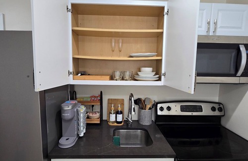 Carver City - Lincoln Gardens Apartment | Entire guesthouse in Westshore, Tampa