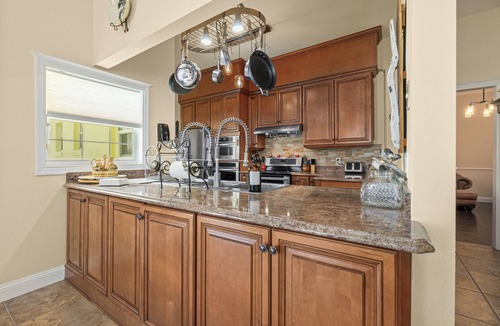 Flagler Beach Resort | Entire house Flagler Beach 24P Pool Family River