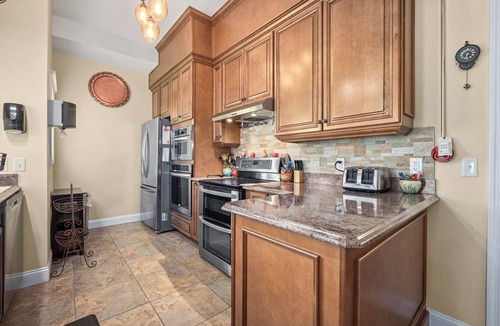 Flagler Beach Resort | Entire house Flagler Beach 24P Pool Family River