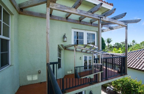 Flamingo Parks House | Entire house in historic Flamingo Park, West Palm Beach. Dog friendly. Quiet.