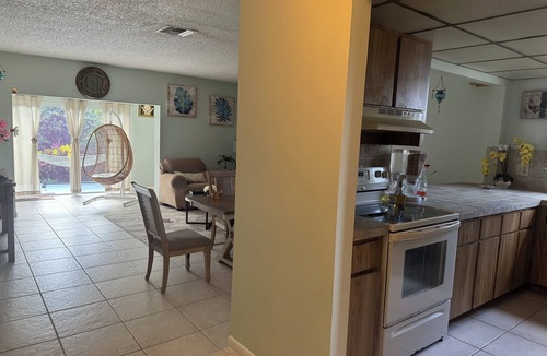 Hunt Club Villa | ENTIRE3BED2BTH.SPACIOUS 1FLOOR VILLA .GREAT LOCATION , CLOSE2BALLandBEACH PARKS.