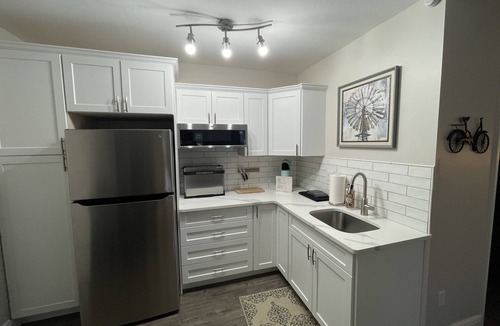 Ocala Apartment | Escape the crowds & relax on a peaceful 3-acre horse farm in SE Ocala.