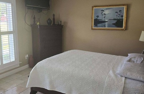 Waycross House | Escape to Tranquility and Fun at this South Georgia Ranch. Pet-Friendly!