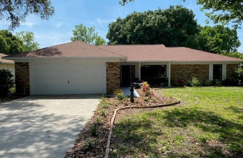 Village Grove House | European meets Southern Charm in this 3 Bedroom Get Away in Mount Dora