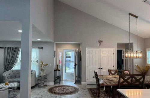 New Port Richey House | EV-Green Luxury Retreat, Fully Renovated & Comfort