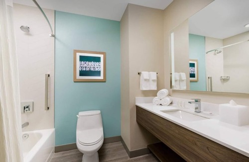 Marathon Hotel | Excellent Choice! Outdoor Pool, Pet-Friendly, Free Breakfast!